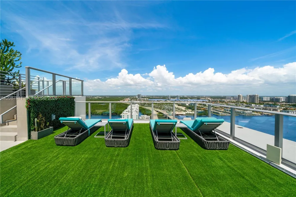 330 Sunny Isles Blvd #5-TS01 Sunny Isles Beach, FL 33160