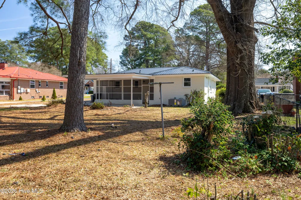 411 Lafayette Street Clinton, NC 28328