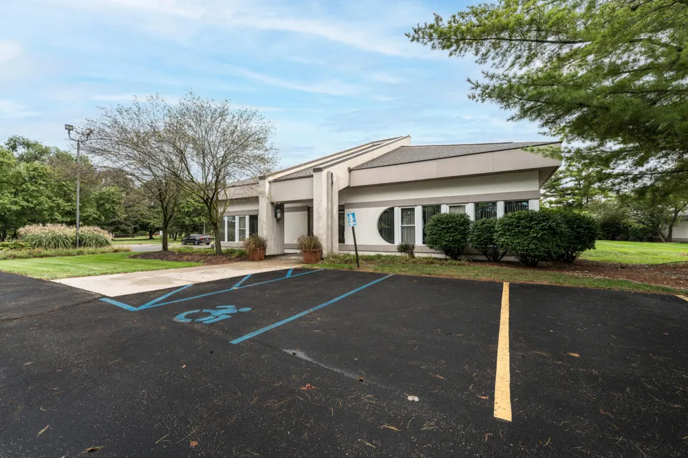 834 King Highway #104 Kalamazoo, MI 49001