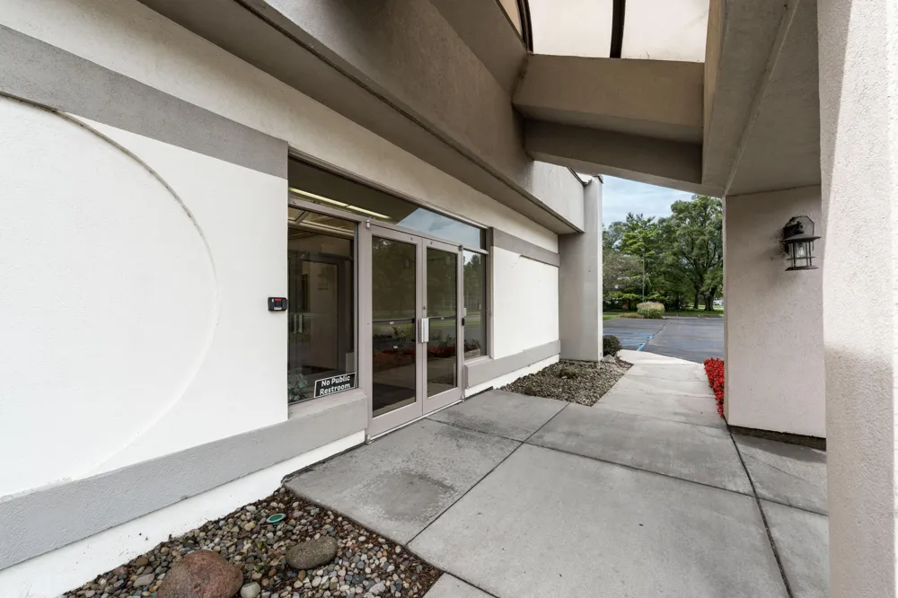 834 King Highway #104 Kalamazoo, MI 49001