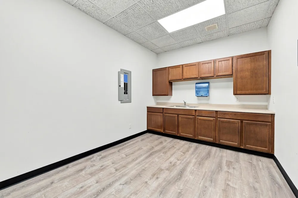 834 King Highway #104 Kalamazoo, MI 49001