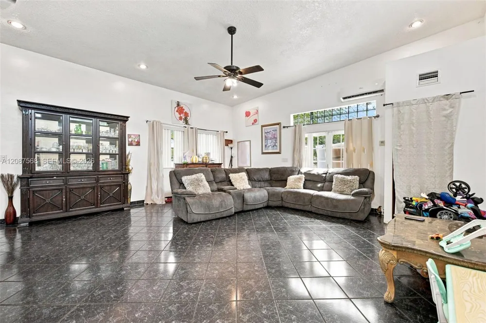 1299 NW 120th St North Miami, FL 33167