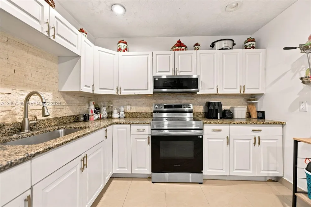 1299 NW 120th St North Miami, FL 33167