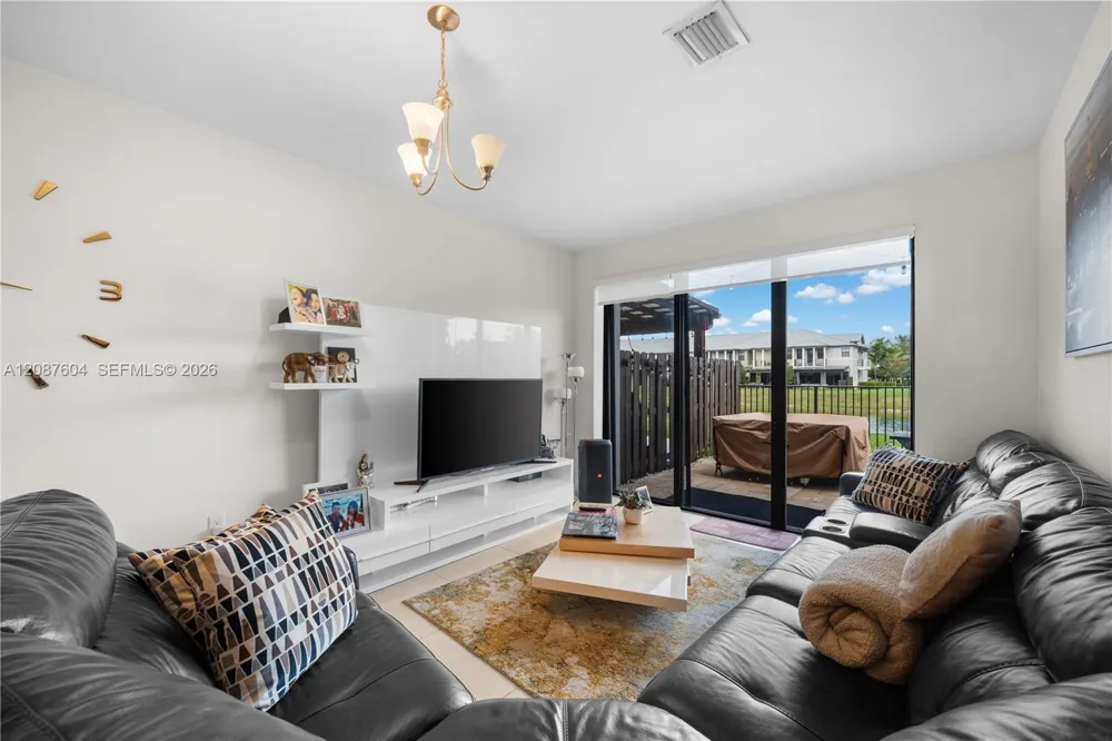 6005 NW 104th Path #6005 Doral, FL 33178