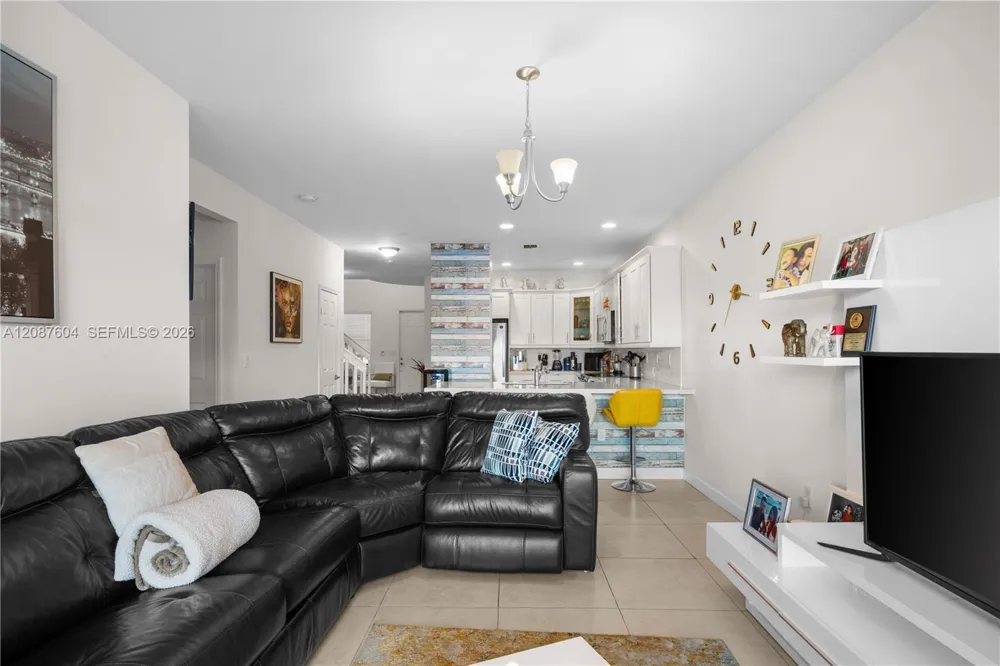 6005 NW 104th Path #6005 Doral, FL 33178