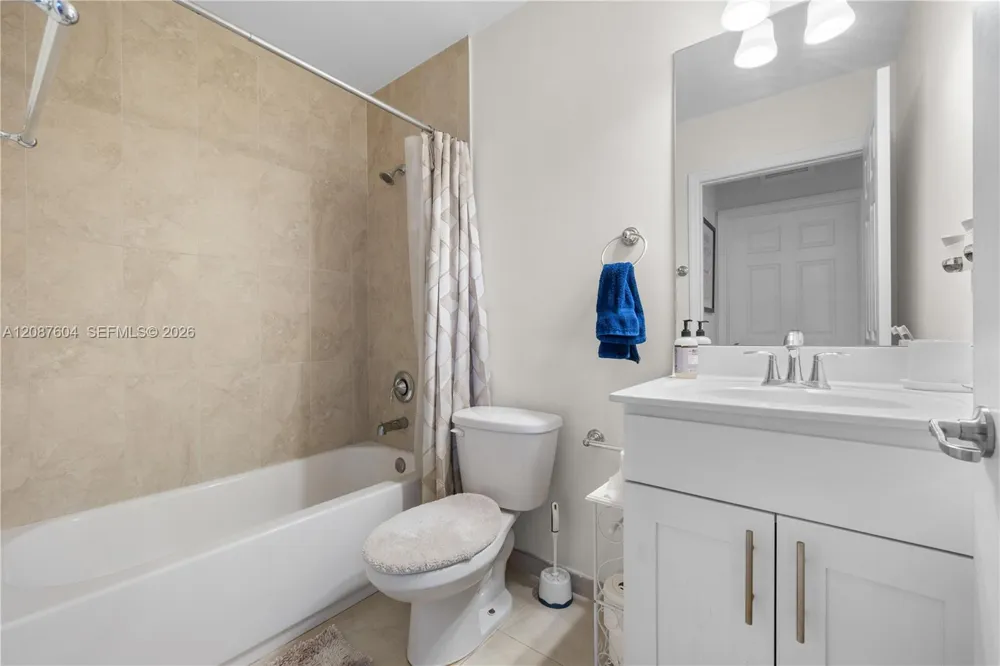 6005 NW 104th Path #6005 Doral, FL 33178