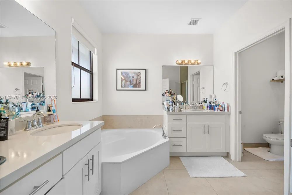 6005 NW 104th Path #6005 Doral, FL 33178