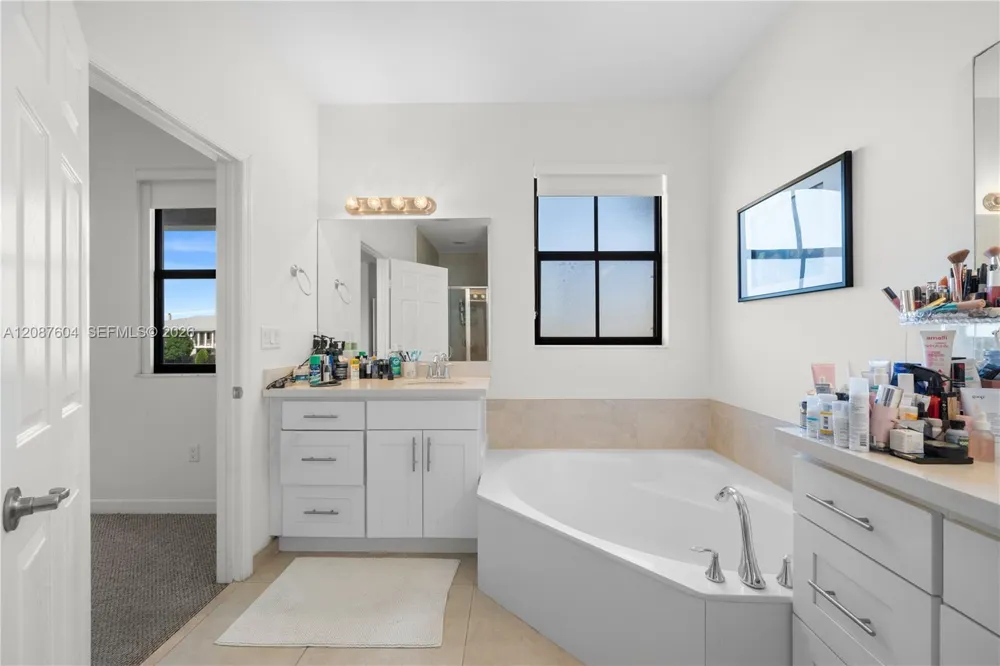 6005 NW 104th Path #6005 Doral, FL 33178