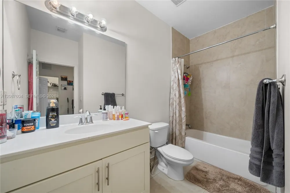 6005 NW 104th Path #6005 Doral, FL 33178