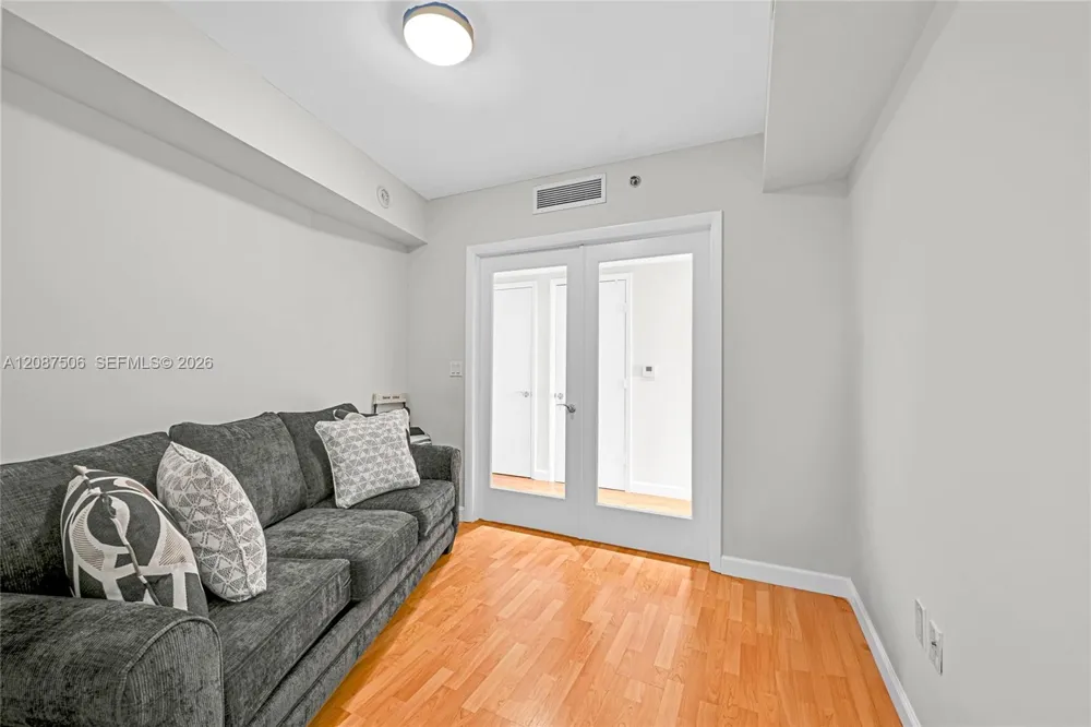 1850 S Ocean Dr #2709 Hallandale Beach, FL 33009