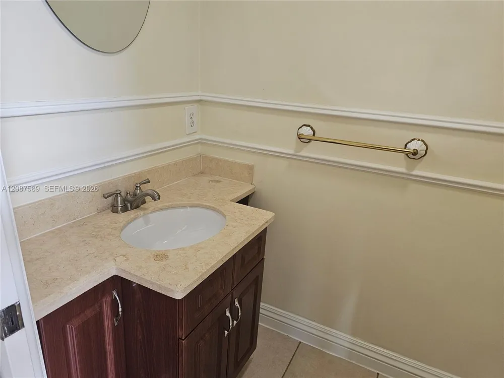 19403 NW 82nd Pl #19403 Hialeah, FL 33015