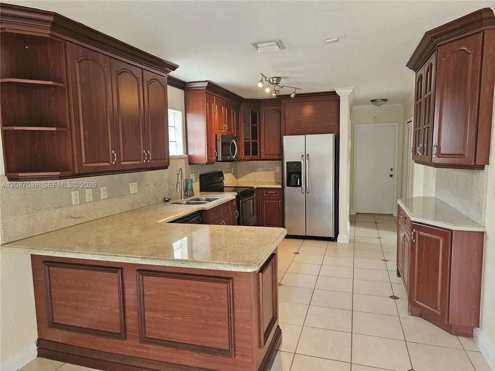 19403 NW 82nd Pl #19403 Hialeah, FL 33015