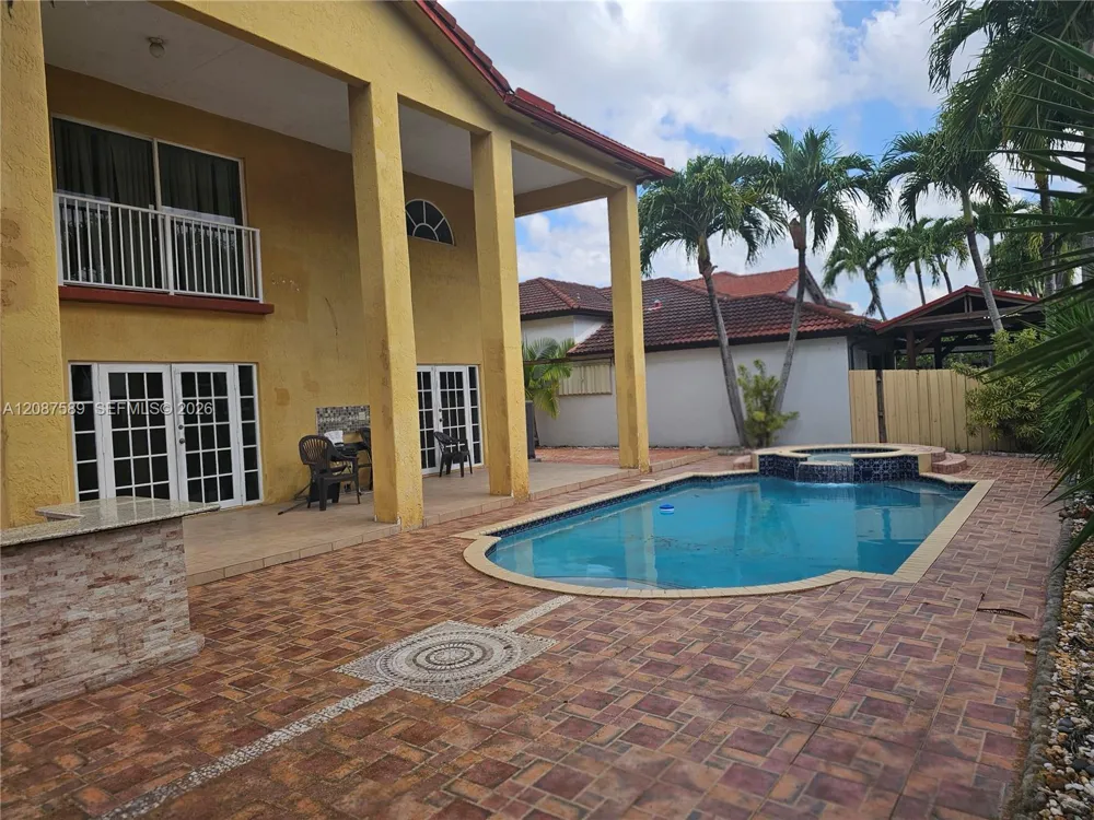 19403 NW 82nd Pl #19403 Hialeah, FL 33015