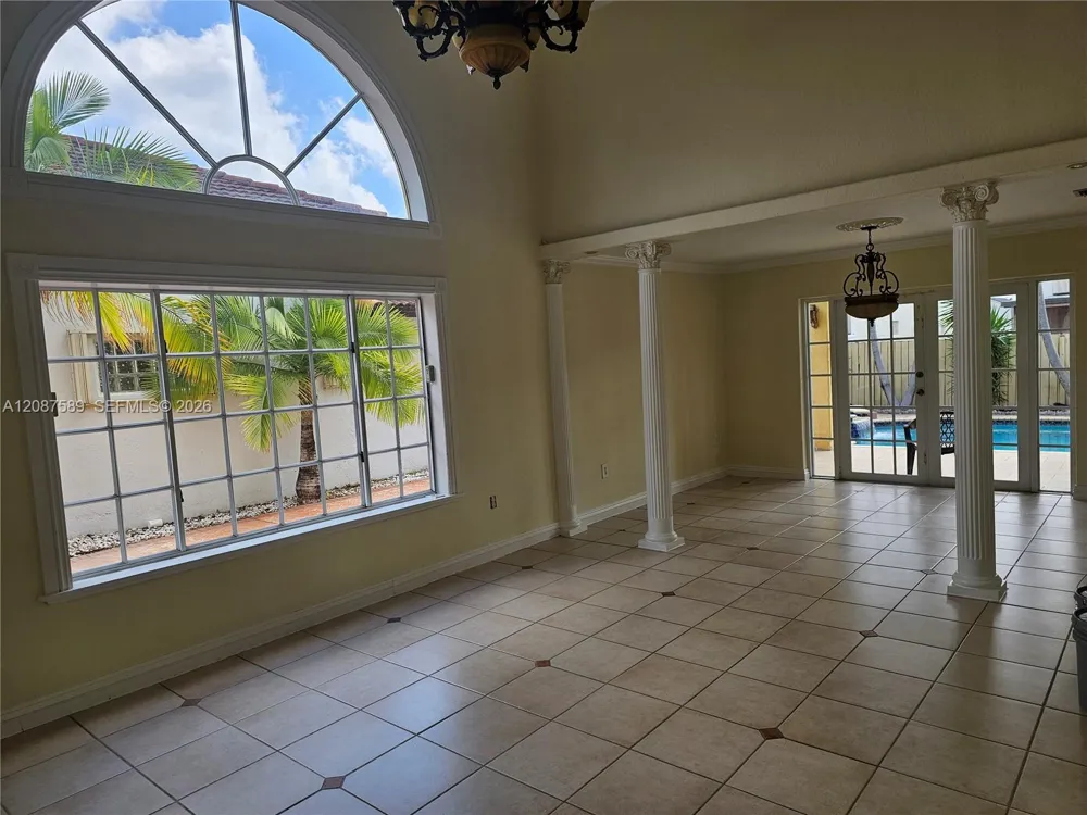 19403 NW 82nd Pl #19403 Hialeah, FL 33015