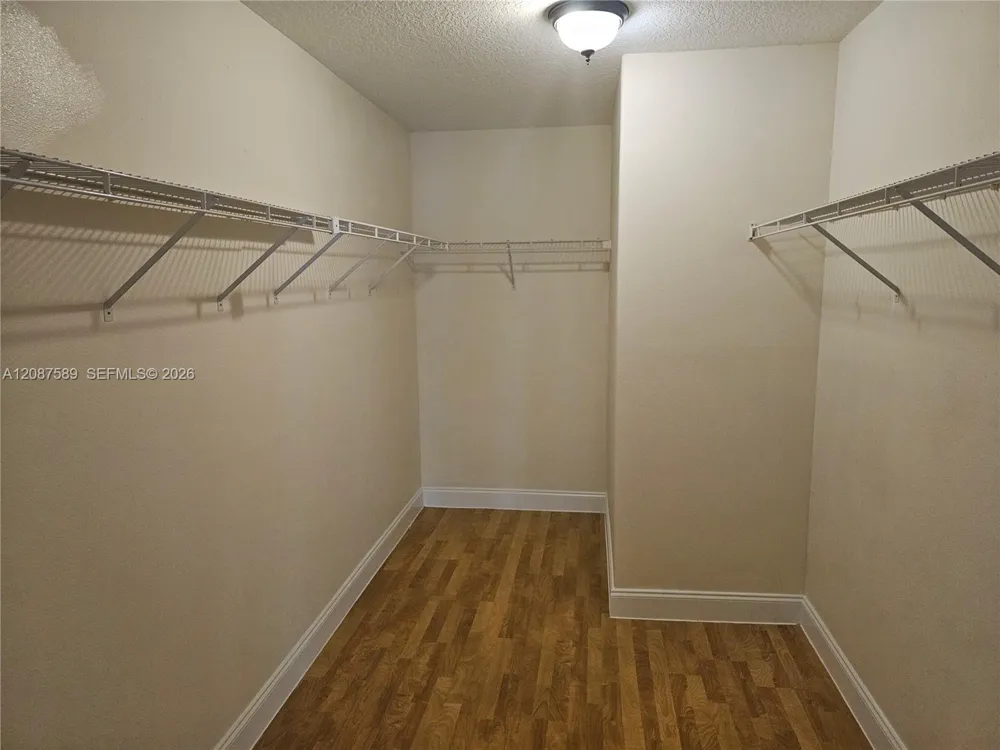 19403 NW 82nd Pl #19403 Hialeah, FL 33015