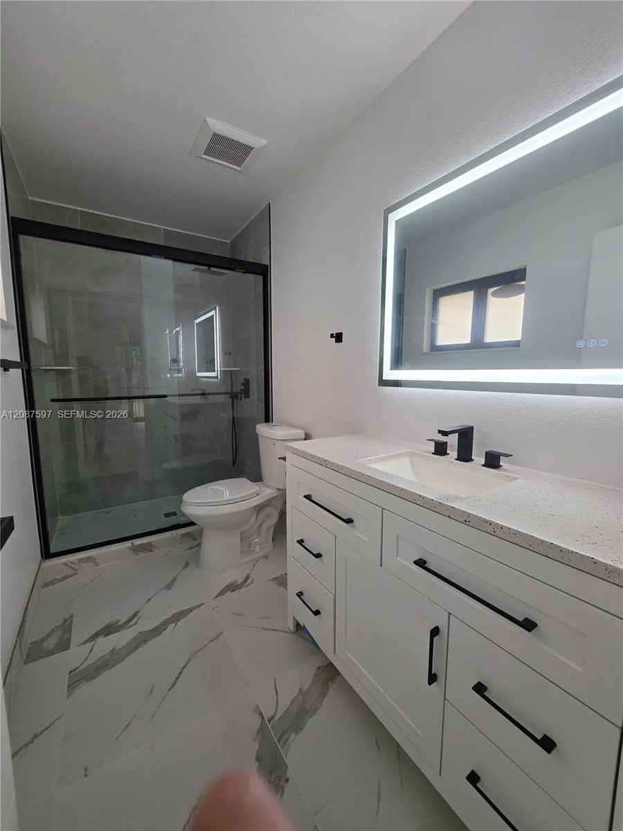 348 NW 8th St Pompano Beach, FL 33060