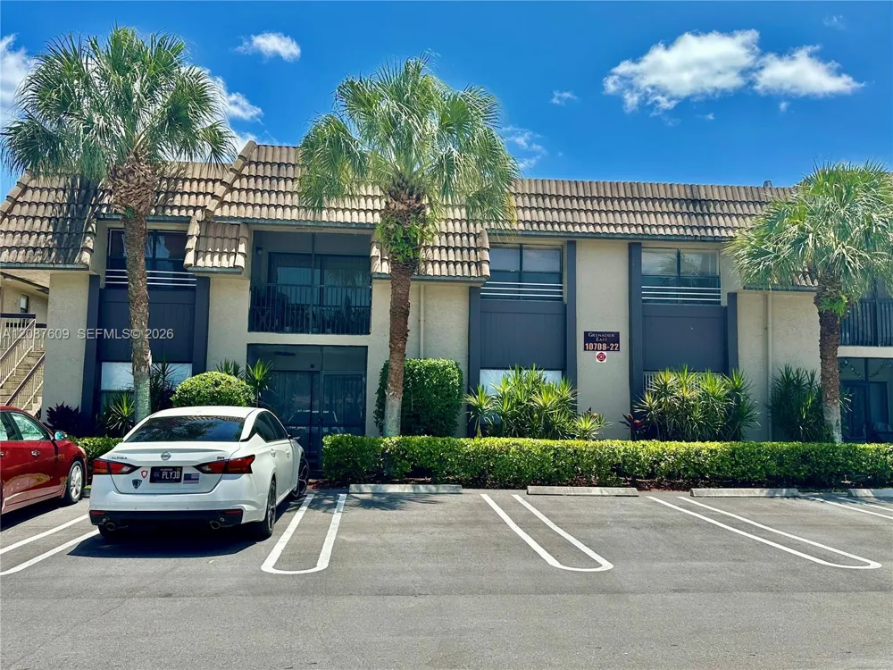 10722 Royal Palm Blvd #8-2 Coral Springs, FL 33065