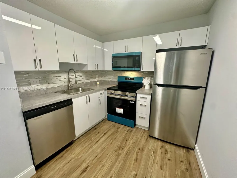 10722 Royal Palm Blvd #8-2 Coral Springs, FL 33065