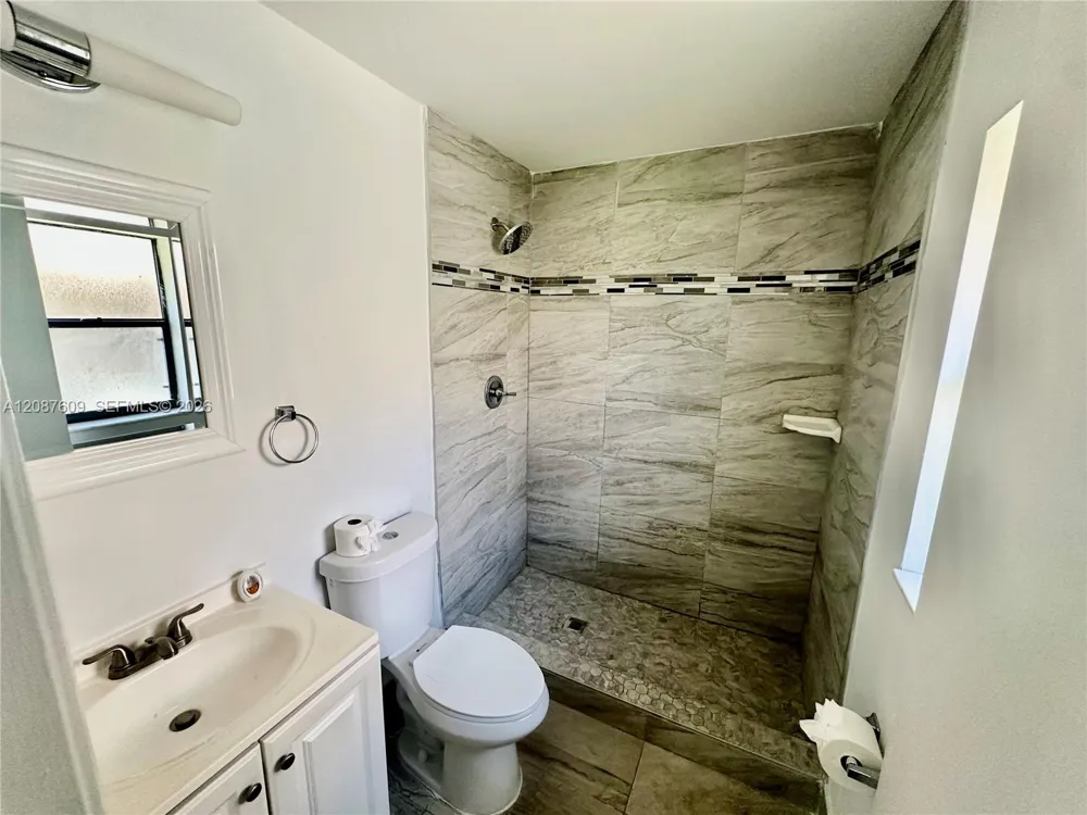 10722 Royal Palm Blvd #8-2 Coral Springs, FL 33065