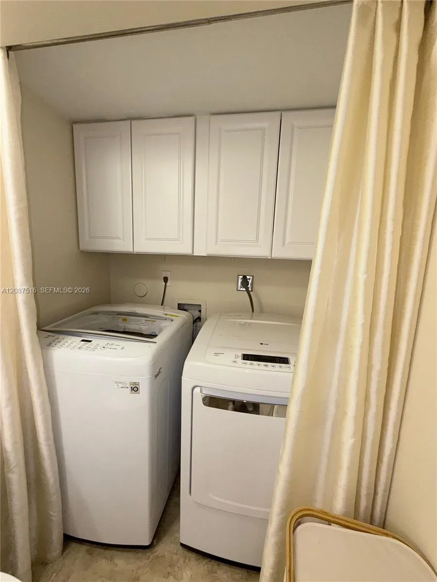 11006 Harmony Lake Cir Davie, FL 33324