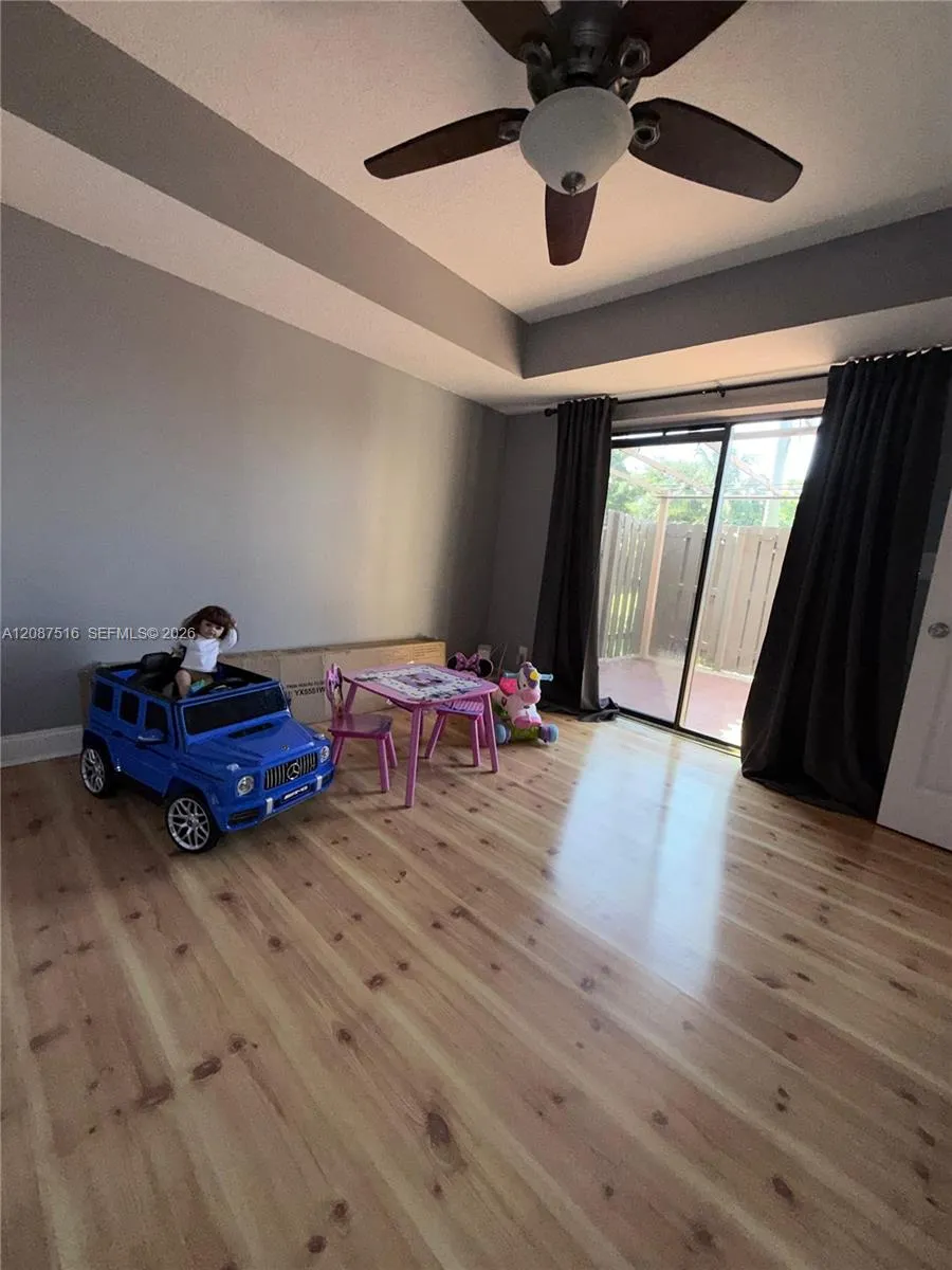 11006 Harmony Lake Cir Davie, FL 33324