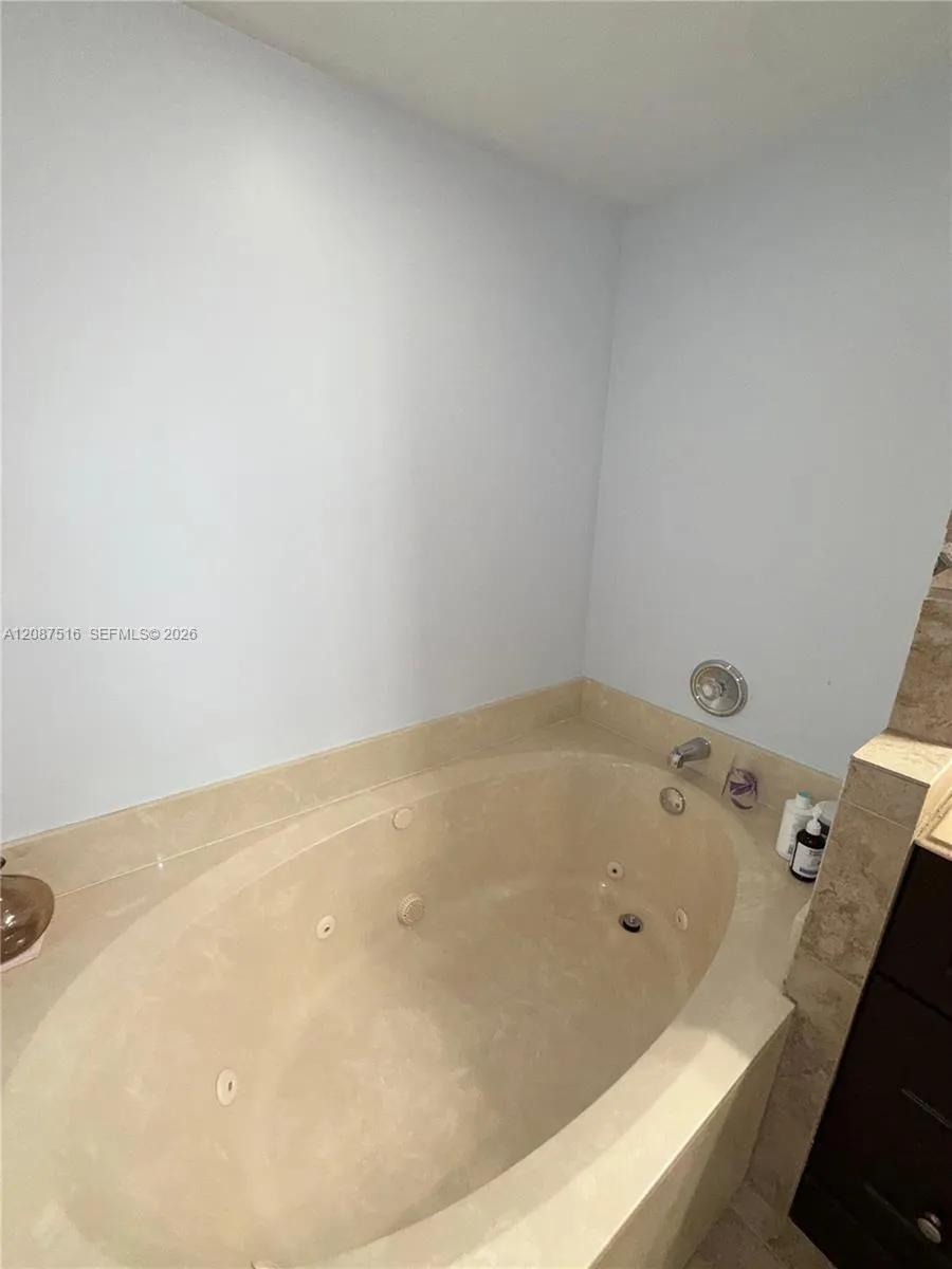 11006 Harmony Lake Cir Davie, FL 33324