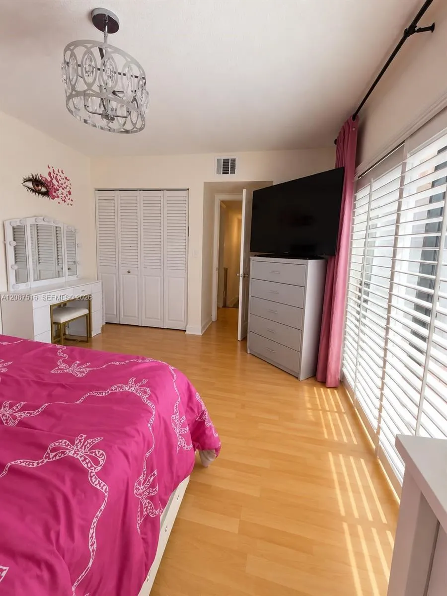 11006 Harmony Lake Cir Davie, FL 33324