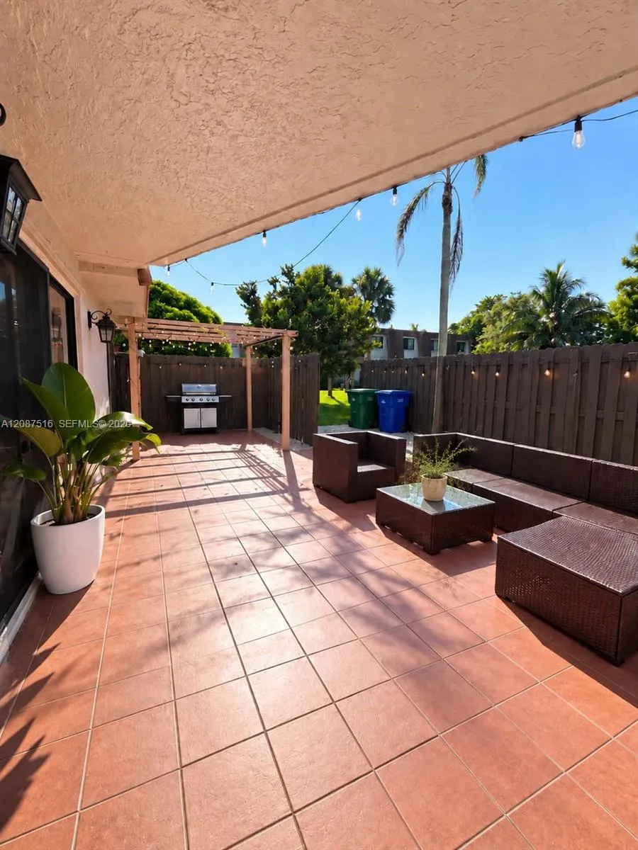 11006 Harmony Lake Cir Davie, FL 33324