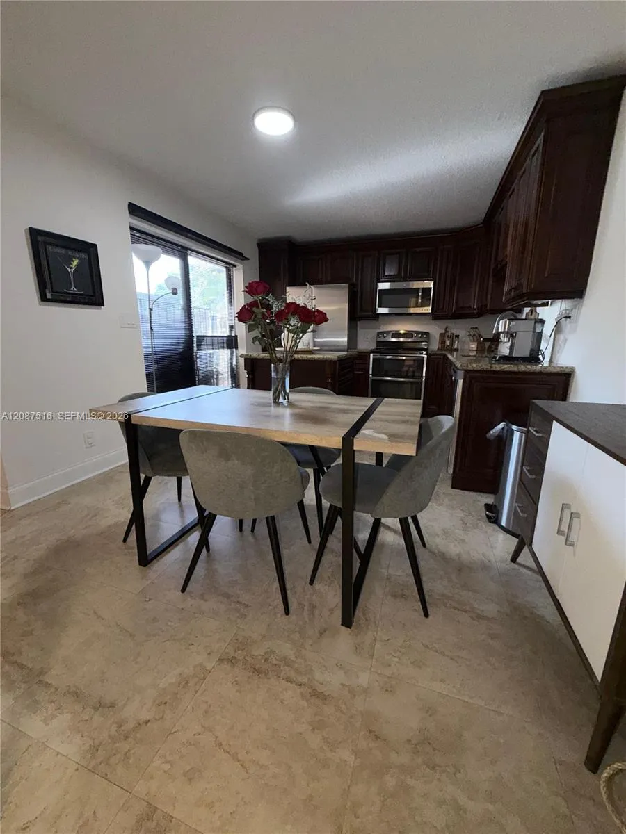 11006 Harmony Lake Cir Davie, FL 33324
