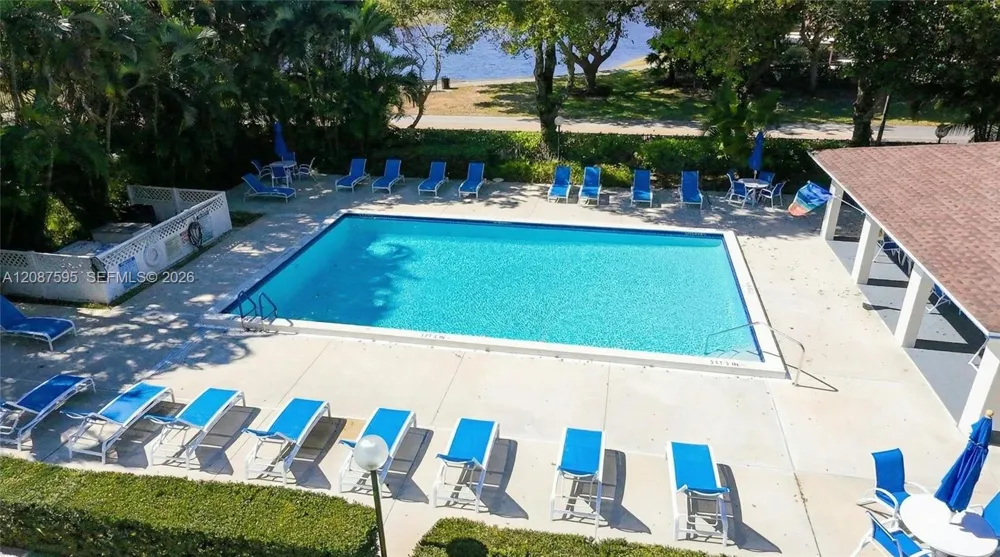 2900 Course Dr #804 Pompano Beach, FL 33069