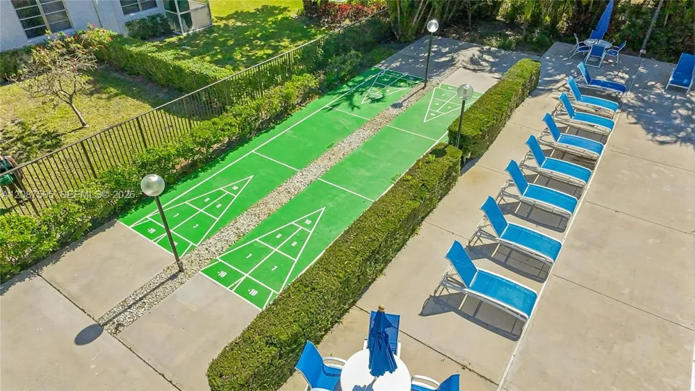 2900 Course Dr #804 Pompano Beach, FL 33069