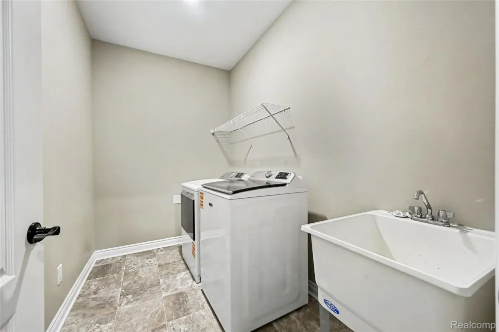 5224 Lewiston Road Canton Charter Township, MI 48188