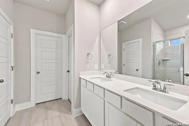 10726 YELLOWTAIL BLVD Boerne, TX 78006