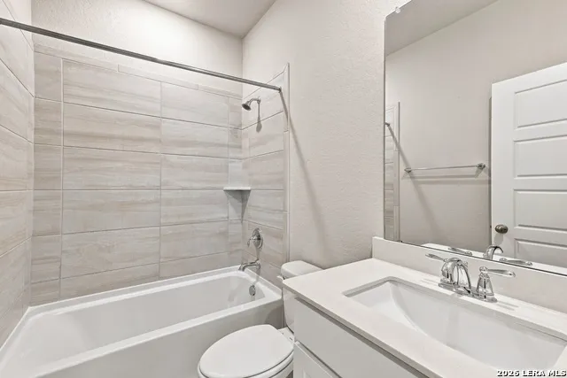 10726 YELLOWTAIL BLVD Boerne, TX 78006