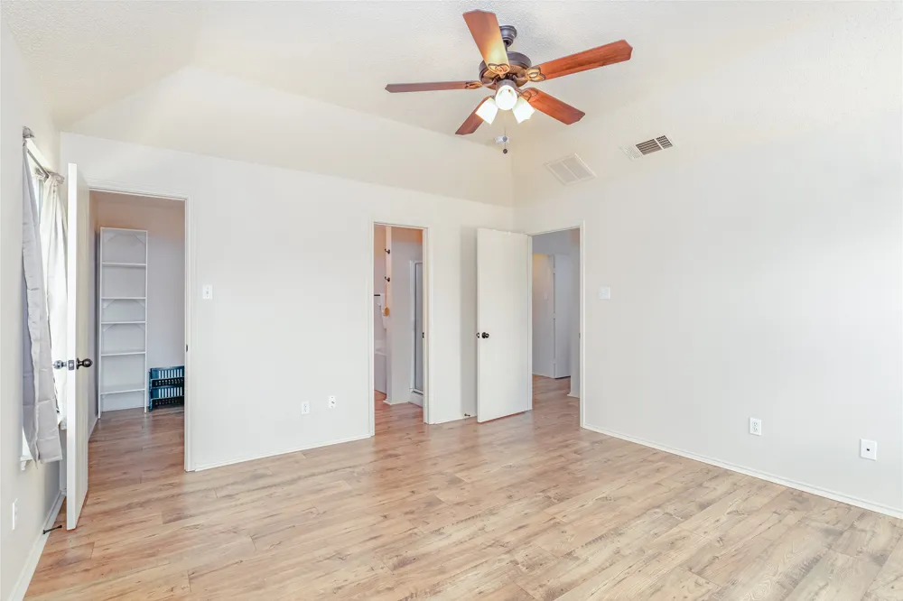 521 Avenue Avenue E Springtown, TX 76082