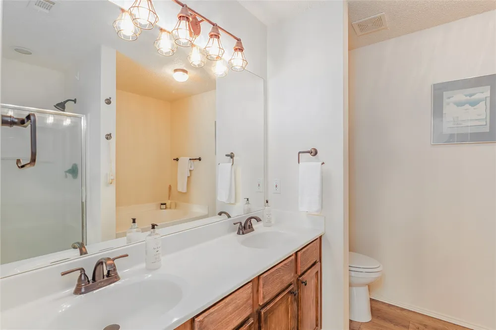 521 Avenue Avenue E Springtown, TX 76082