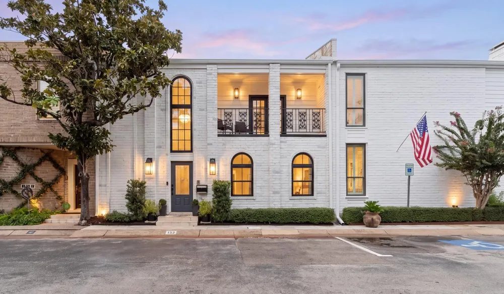 153 Sage Road Houston, TX 77056