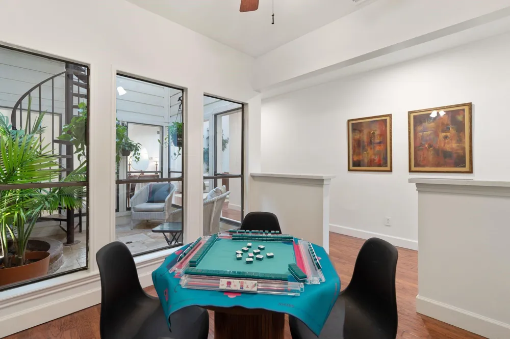153 Sage Road Houston, TX 77056