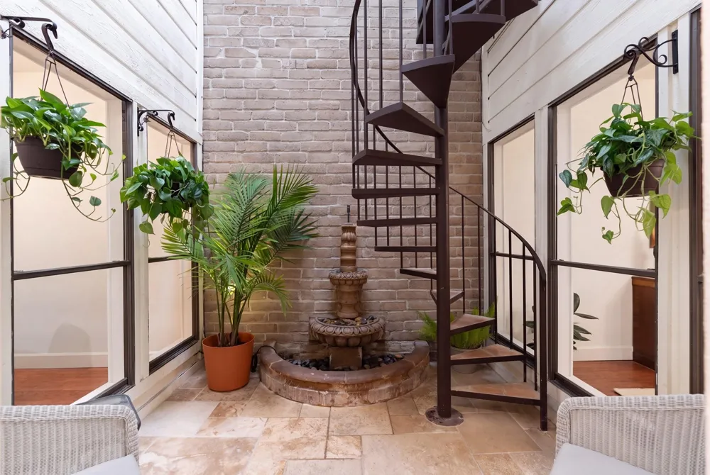 153 Sage Road Houston, TX 77056