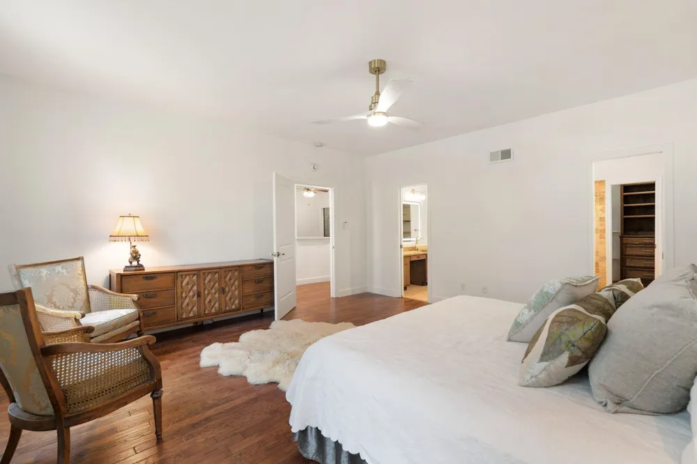 153 Sage Road Houston, TX 77056
