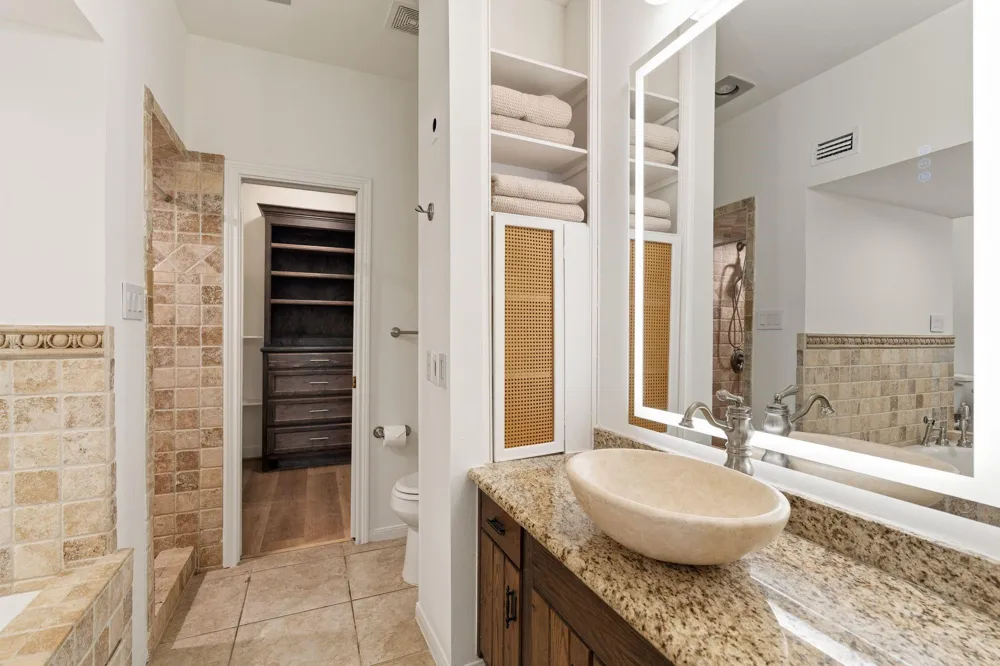 153 Sage Road Houston, TX 77056