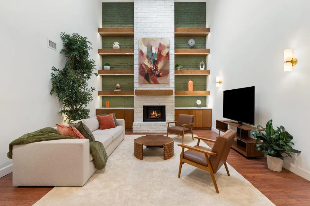 153 Sage Road Houston, TX 77056