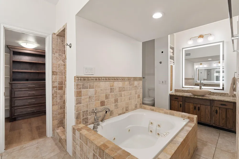 153 Sage Road Houston, TX 77056