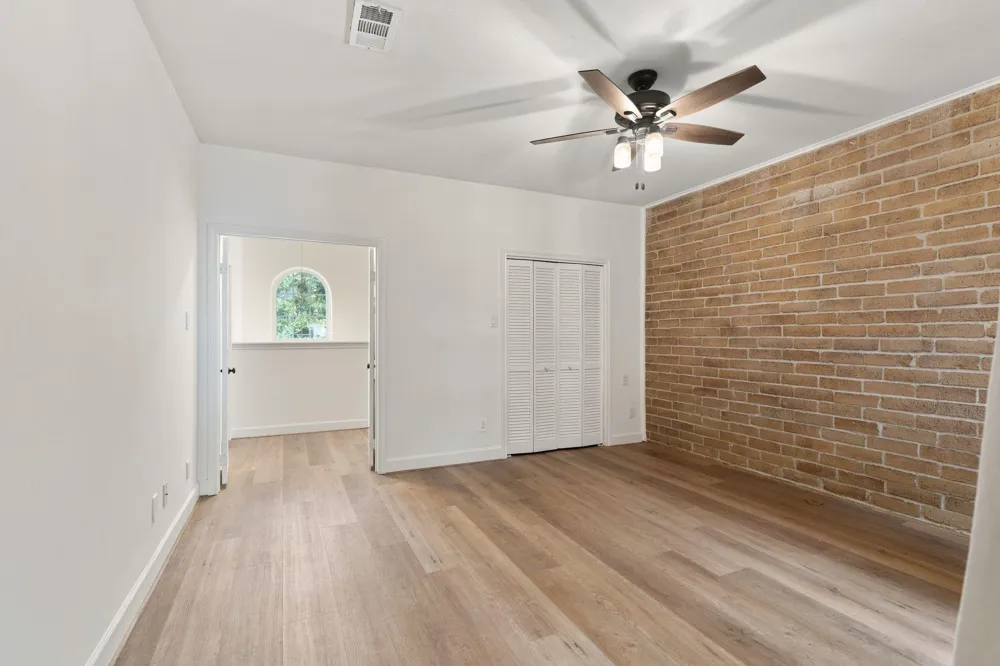 153 Sage Road Houston, TX 77056