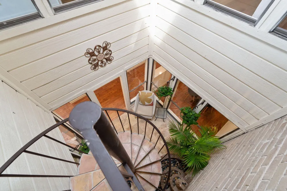 153 Sage Road Houston, TX 77056