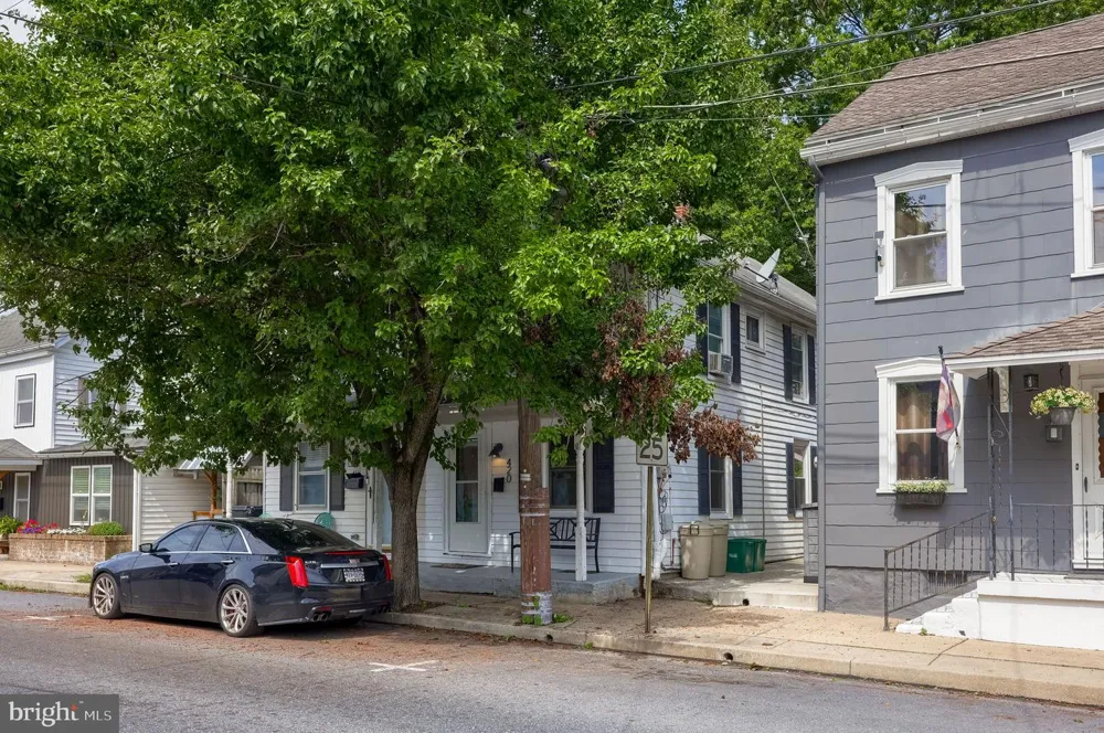 420 E MARKET STREET Marietta, PA 17547