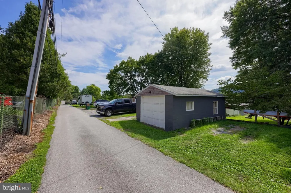 420 E MARKET STREET Marietta, PA 17547