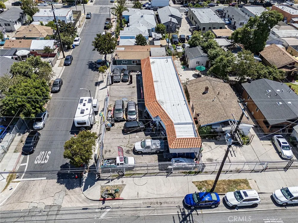 6500 S Hoover Los Angeles, CA 90044