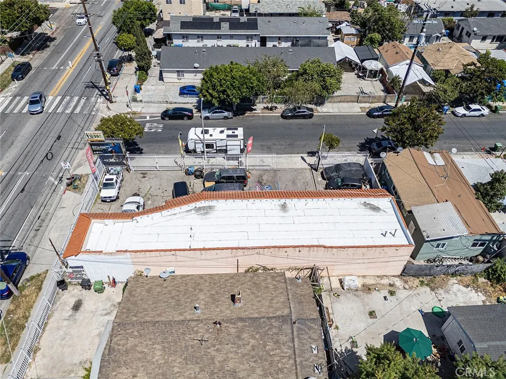 6500 S Hoover Los Angeles, CA 90044