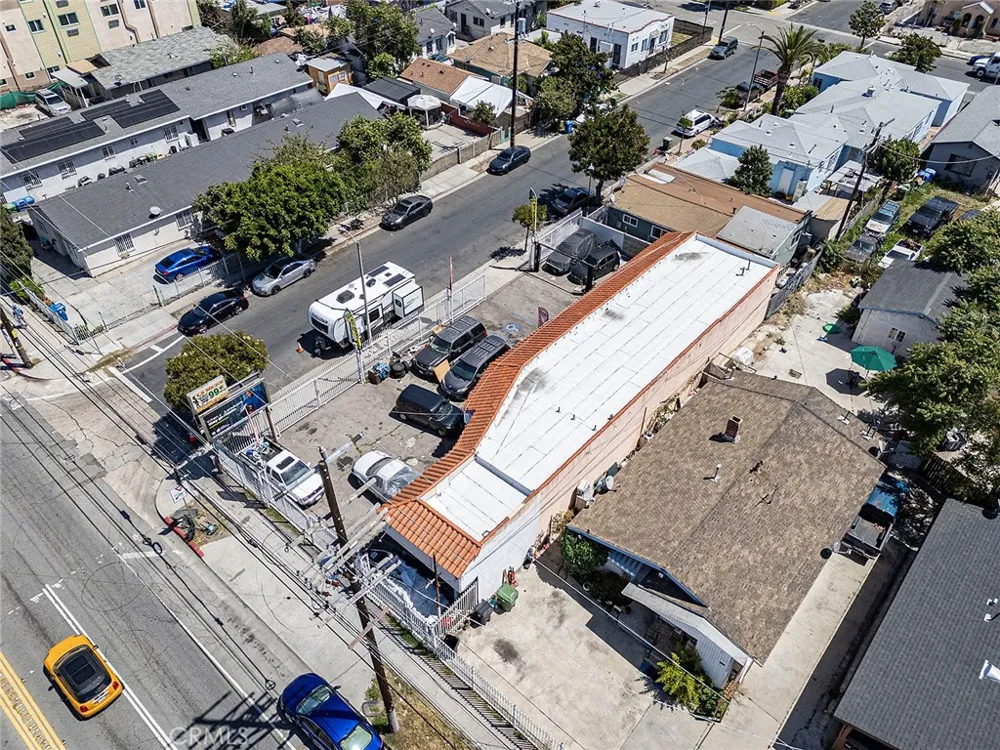 6500 S Hoover Los Angeles, CA 90044